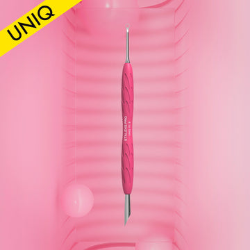 Manicure pusher Gummy with silicone handle